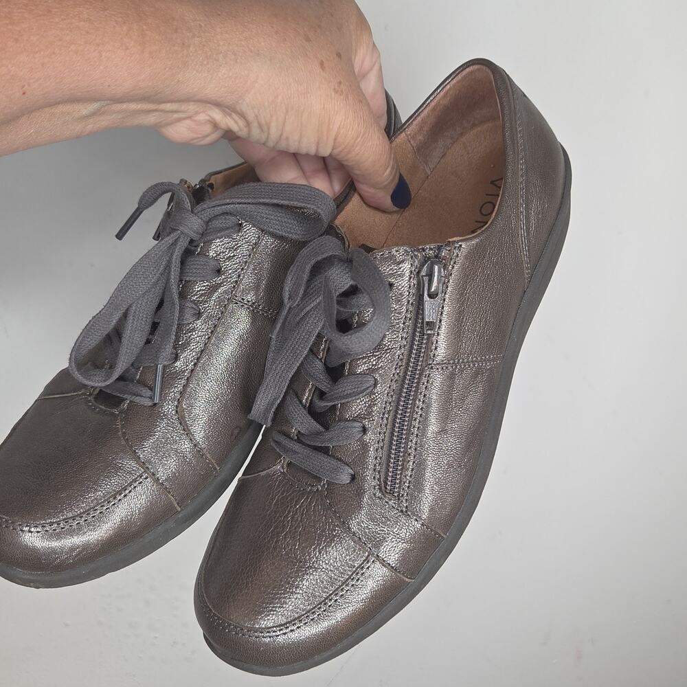 Vionic Abigail Women's 9 M Pewter Metallic Leather Lace Up Side Zip Sneaker 5623